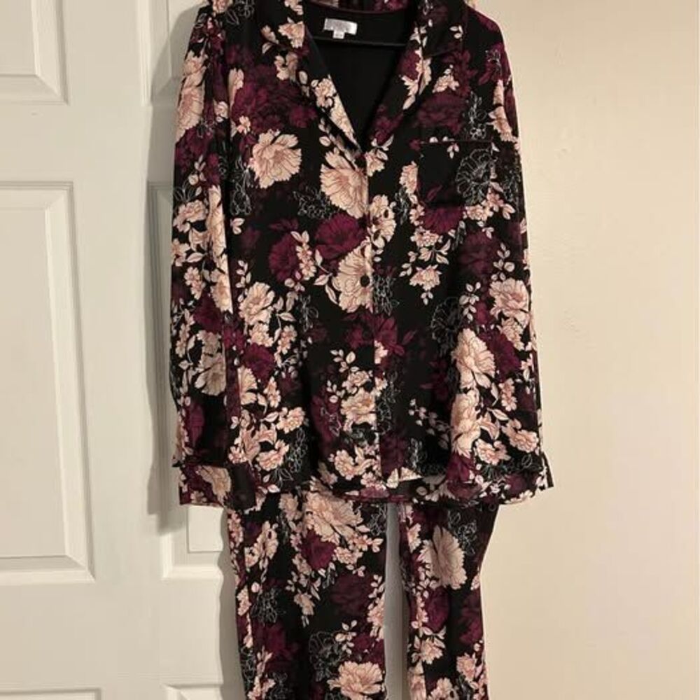 Secret Treasures Women’s 2X 18W/20W Floral Satin Pajama Set Button Up Pants